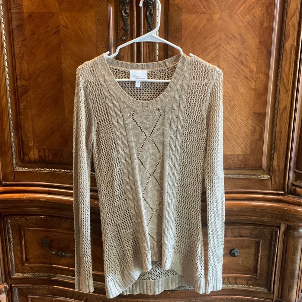 Allison Brittany size small light weight sweater
